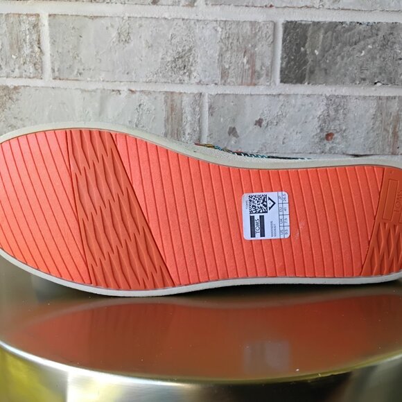 TOMS Women’s 9.5 Colorful Aztec Tribal Canvas Slip On Flats Casual Comfort - Picture 6 of 6
